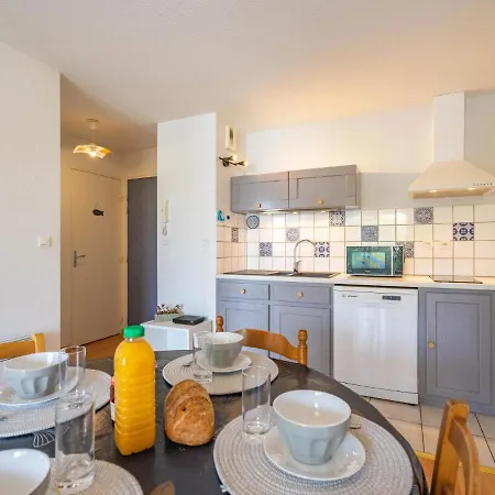 Apartment Les Hautes Folies-8 By Interhome *